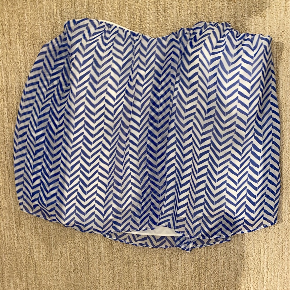 Strapless blue and white striped strapless top